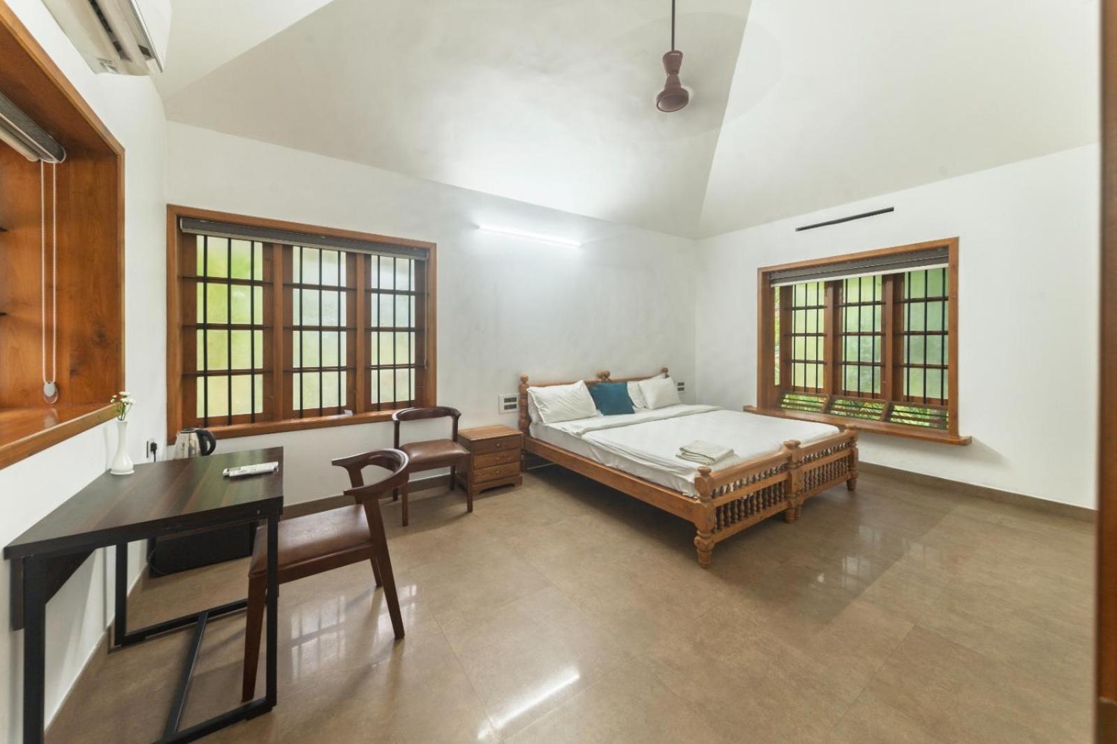 Waterfront By Palmyra Apartment Kollam Exterior photo
