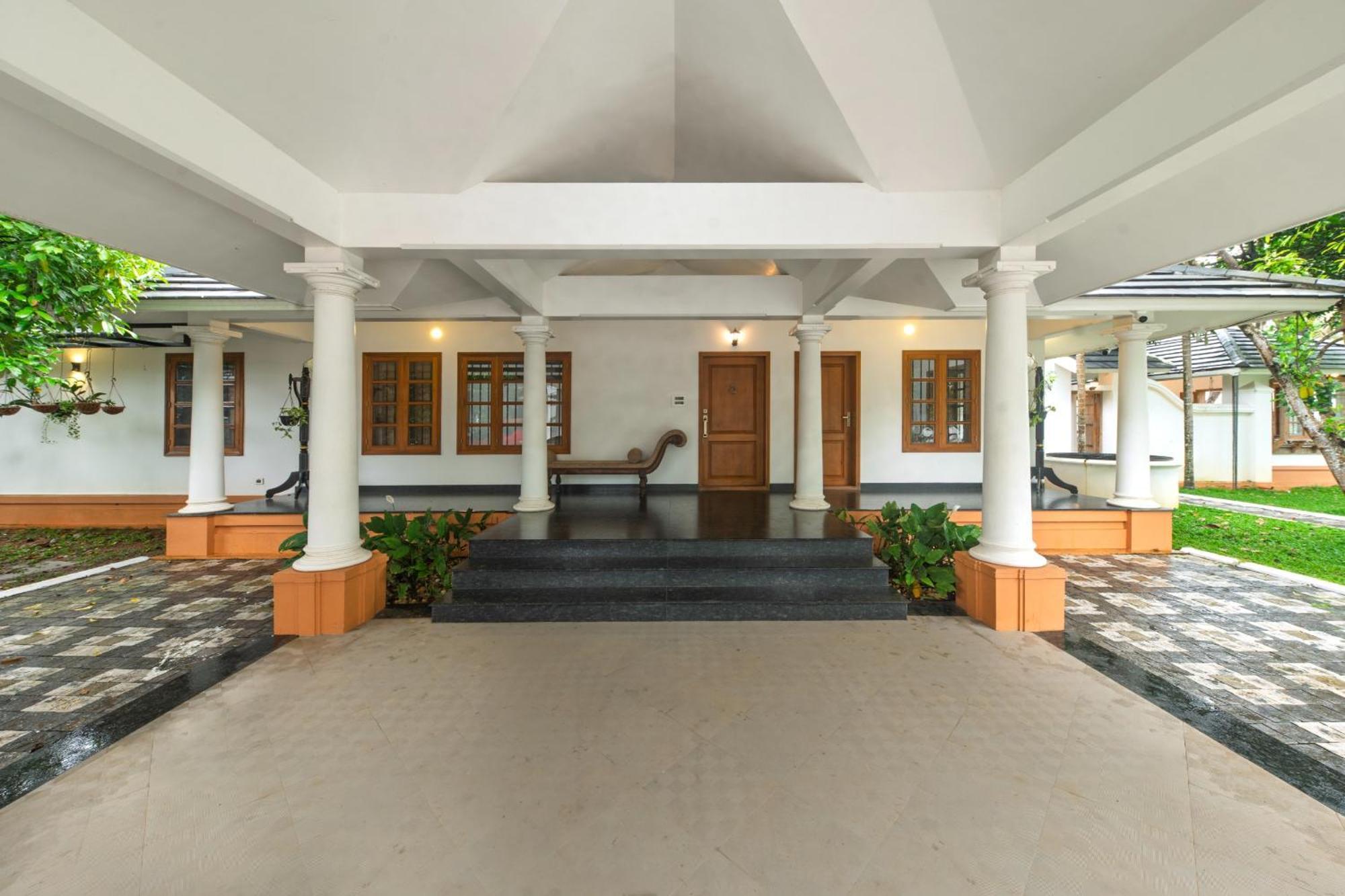 Waterfront By Palmyra Apartment Kollam Exterior photo