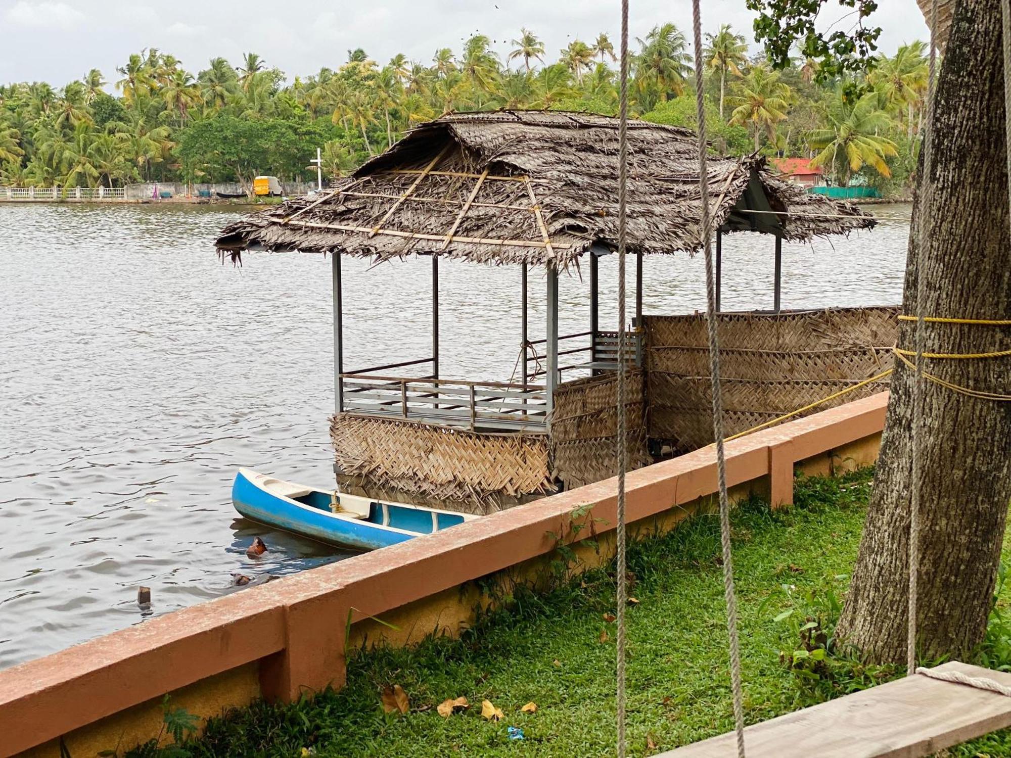 Waterfront By Palmyra Apartment Kollam Exterior photo